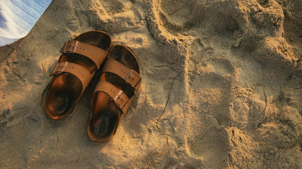 Sandals-beach-hawaii-footwear-ideas